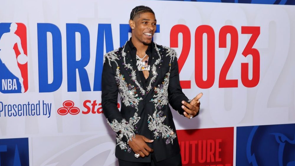 Scoot Henderson indochino suit, outfit red carpet, arrives prior to the first round of the 2023 NBA Draft on June 22 in New York City.