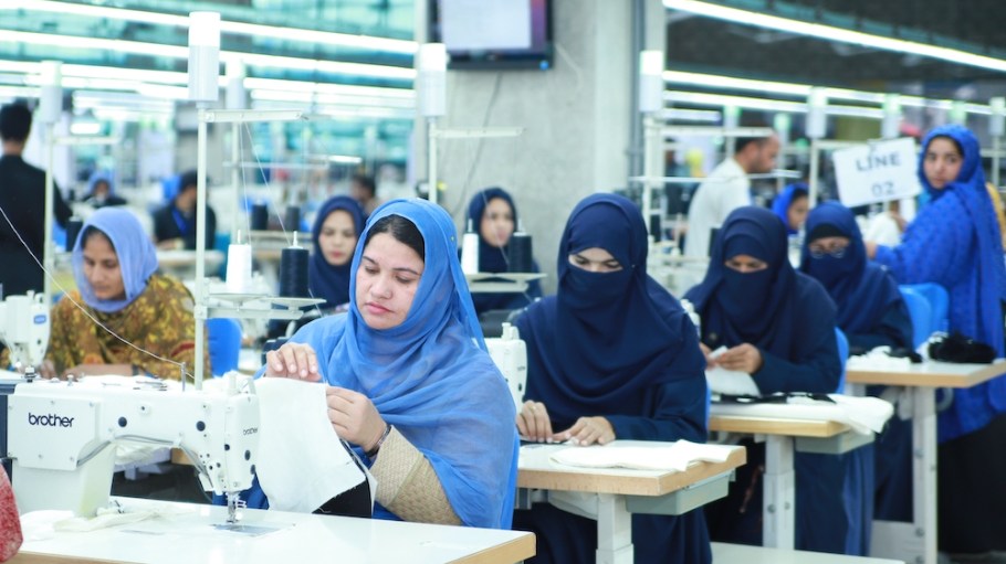 MG Apparel women working on factory floor