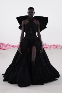 Giambattista Valli Couture Fall 2023
