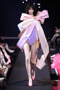 Viktor and Rolf Couture Fall 2023