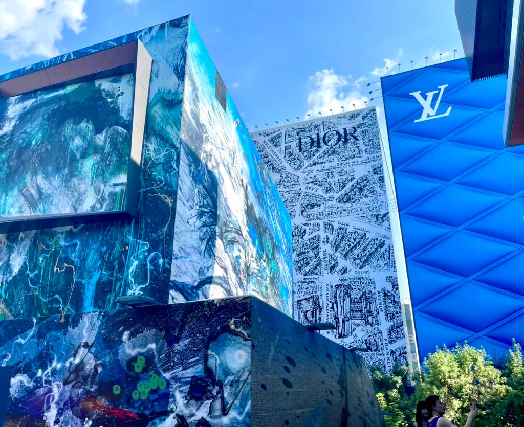 The Taikoo Li Sanlitun complex in Beijing with buildings under construction for the flagship of Hermes, Louis Vuitton and Dior