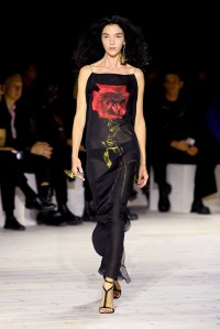 Model on the runway at Alexander McQueen Ready To Wear Spring 2024 held at Careau du Temple on September 30, 2023 in Paris, France.