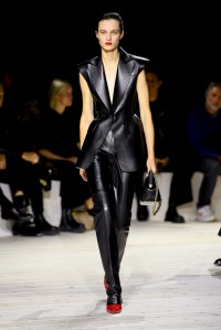 Model on the runway at Alexander McQueen Ready To Wear Spring 2024 held at Careau du Temple on September 30, 2023 in Paris, France.