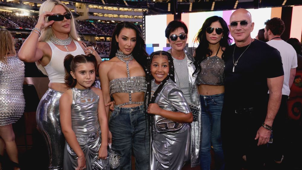INGLEWOOD, CALIFORNIA - SEPTEMBER 04: (Editorial Use Only) (Exclusive Coverage) Khloé Kardashian, Penelope Disick, Kim Kardashian, North West, Kris Jenner, Lauren Sanchez and Jeff Bezos attend the "RENAISSANCE WORLD TOUR" at SoFi Stadium on September 04, 2023 in Inglewood, California. (Photo by Kevin Mazur/WireImage for Parkwood)