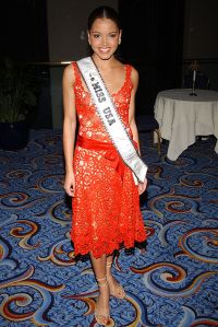 NEW YORK - APRIL 21:  Miss USA 2003 Susie Castillo arrives at the 24th Annual Sports Emmy Awards at the Marriott Marquis April 21, 2003 in New York City.  (Photo by Lawrence Lucier/Getty Images)