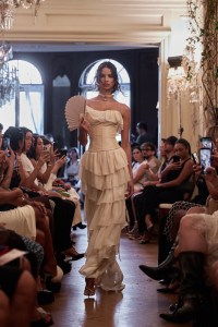 Mirror Palais RTW Spring  2024