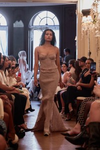 Mirror Palais RTW Spring  2024