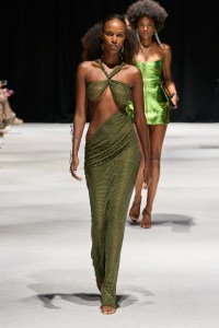 Retrofête RTW Spring 2024