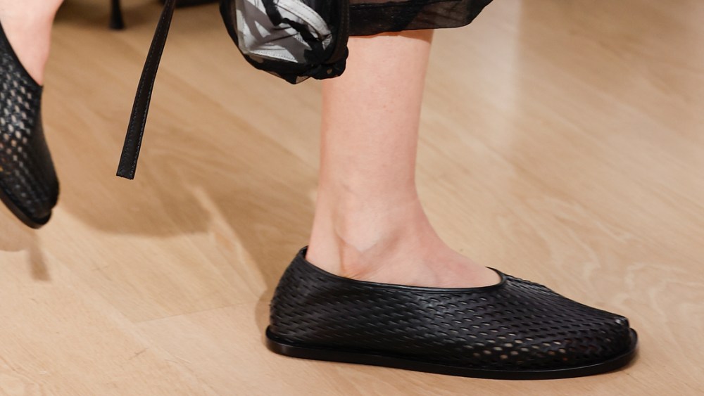 nyfw, new york fashion week, ballet flat, ballet flat trend, mesh flat trend, shoe trends, nyfw shoe trends