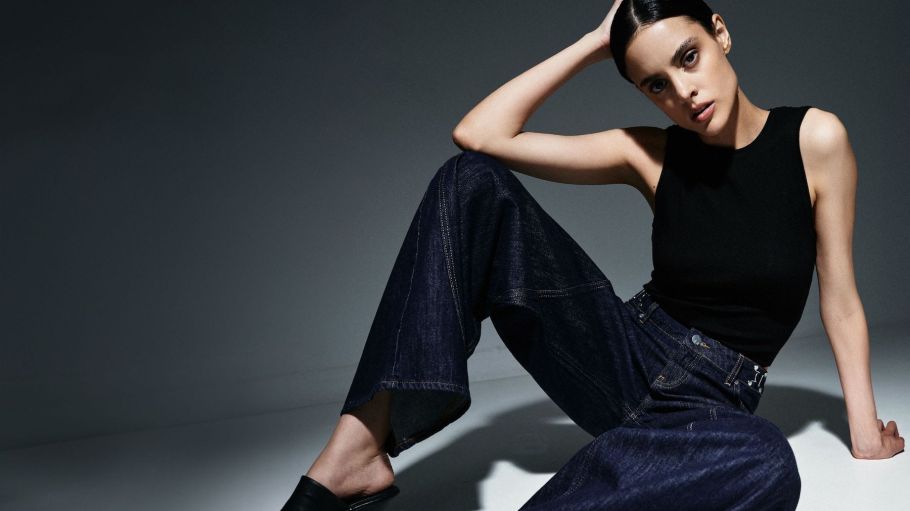No44's Rei Jean in midnight blue.
