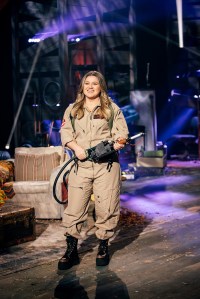 Kelly Clarkson, Ghostbusters, Halloween Party, Celebrity Halloween Costumes, Halloween Costumes Inspiration, Halloween Costumes Ideas,