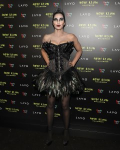Padma Lakshmi, Black Swan, Halloween Party, Celebrity Halloween Costumes, Halloween Costumes Inspiration, Halloween Costumes Ideas,