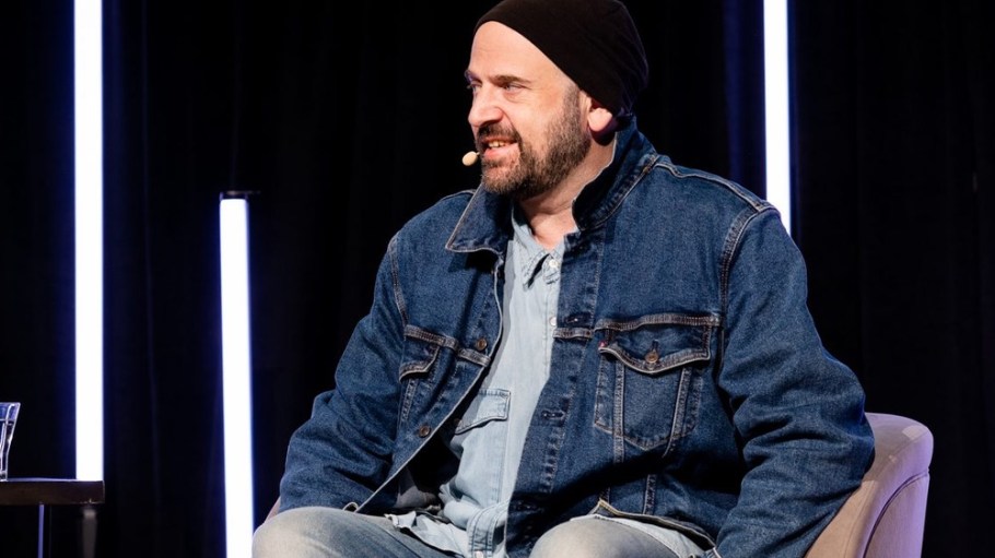 Paul Dillinger, Levi's