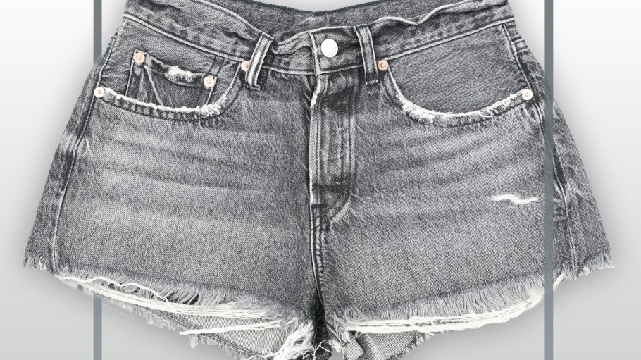 32MM is a new Tencel fiber that is optimized to create soft fabrications that have the authentic character of a classic cotton jean.