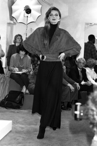 Paulina Porizkova on the runway of the Donna Karan Fall RTW 1985 collection.