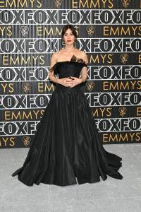 Lizzy Caplan