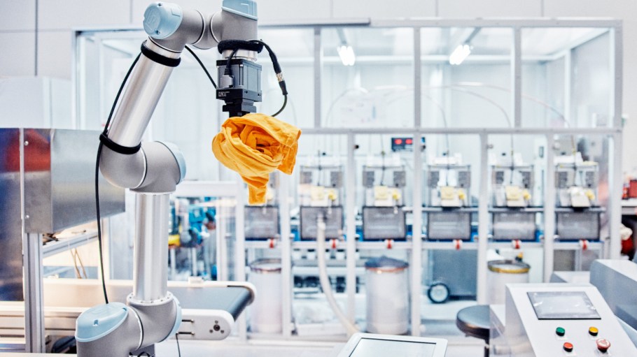 H&M Foundation teamed up with The Hong Kong Research Institute of Textiles and Apparel (HKRITA) to use AI for textile sorting.