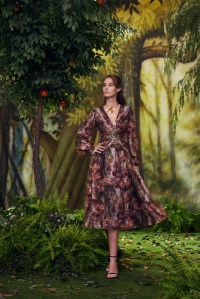 Tadashi Shoji fall 2024 ready-to-wear collection at New York Fashion Week.