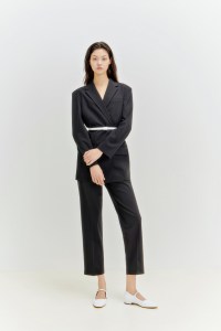 Theory fall 2024 ready-to-wear collection at New York Fashion Week