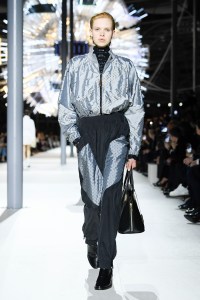 Louis Vuitton all 2024 Ready-to-Wear Collection at Paris Fashion Weekq