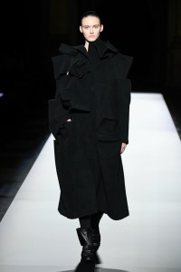 Yohji Yamamoto Fall 2024 Ready-to-Wear Collection at Paris Fashion Week