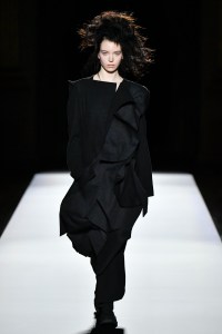 Yohji Yamamoto Fall 2024 Ready-to-Wear Collection at Paris Fashion Week