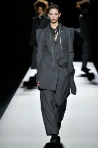 Yohji Yamamoto Fall 2024 Ready-to-Wear Collection at Paris Fashion Week