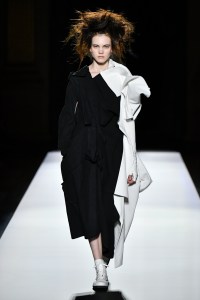 Yohji Yamamoto Fall 2024 Ready-to-Wear Collection at Paris Fashion Week