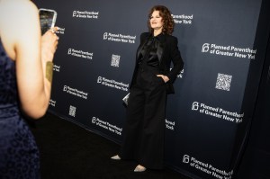 Sandra Bernhard