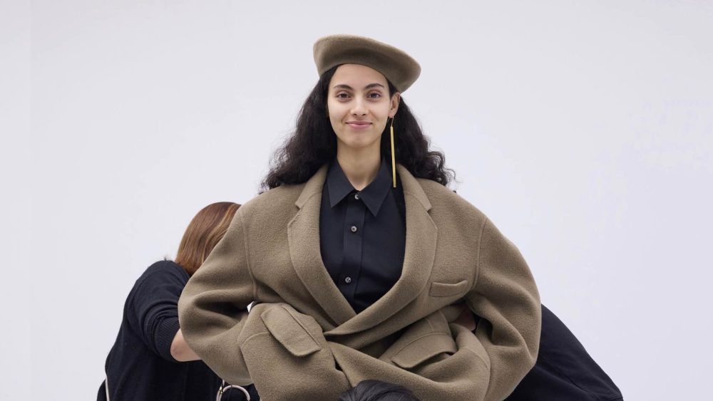 A look from Qiuhao's 38th collection.