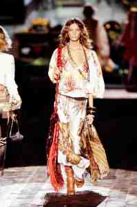 Daria Werbowy in Roberto Cavalli’s Spring 2005 show.