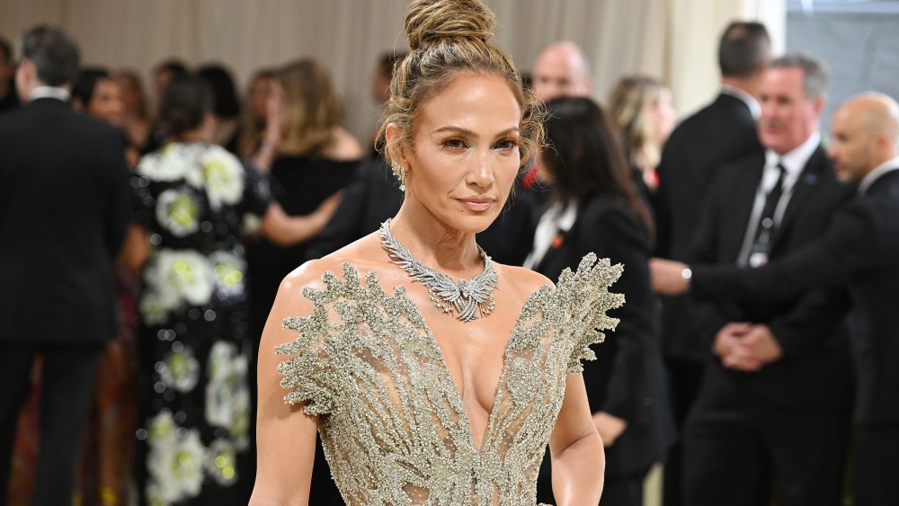 Jennifer Lopez at the 2024 Met Gala: "Sleeping Beauties: Reawakening Fashion" held at the Metropolitan Museum of Art on May 6, 2024 in New York City.
