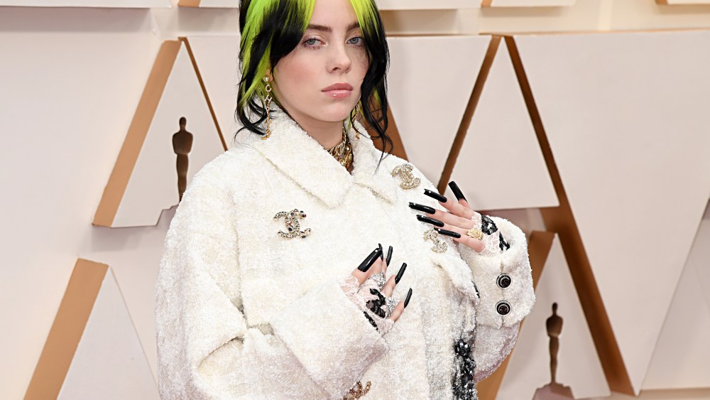 HOLLYWOOD, CALIFORNIA - FEBRUARY 09: Billie Eilish attends the 92nd Annual Academy Awards at Hollywood and Highland on February 09, 2020 in Hollywood, California. (Photo by Jeff Kravitz/FilmMagic)