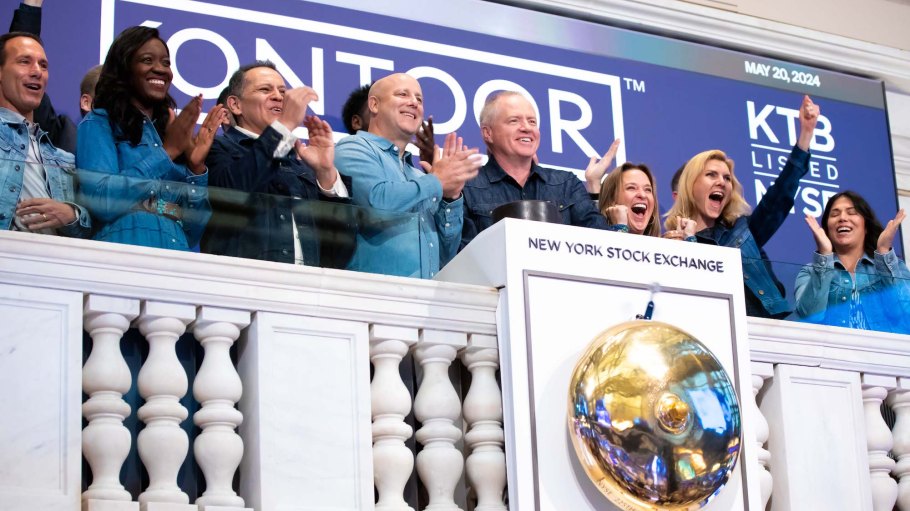 Kontoor Brands, the parent company of Wrangler and Lee, celebrated its fifth anniversary by ringing the opening bell at the New York Stock Exchange (NYSE) on Monday.