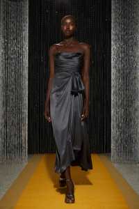 Cinq à Sept Resort 2025 Ready-to-Wear Collection
