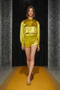 Cinq à Sept Resort 2025 Ready-to-Wear Collection