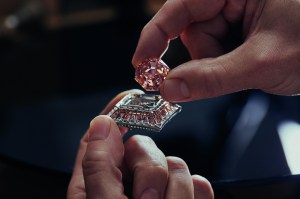 Louis Vuitton High Jewelry Awakened Savoir-Faire Coeur de Paris Necklace