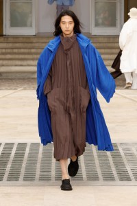 Issey Miyake Homme Plissé Spring 2025 Men's Collection at Paris Fashion Week