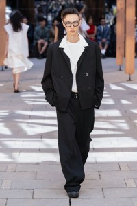 Sacai Spring 2025 Ready-To-Wear Show at Paris Fashion Week