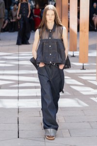 Sacai Spring 2025 Ready-To-Wear Show at Paris Fashion Week