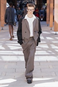 Sacai Spring 2025 Ready-To-Wear Show at Paris Fashion Week