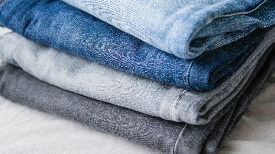 The Ethical Denim Council as an organization facilitates these hearings in case arbitration is rejected and buyers and sellers cannot find an equitable solution to their problems.