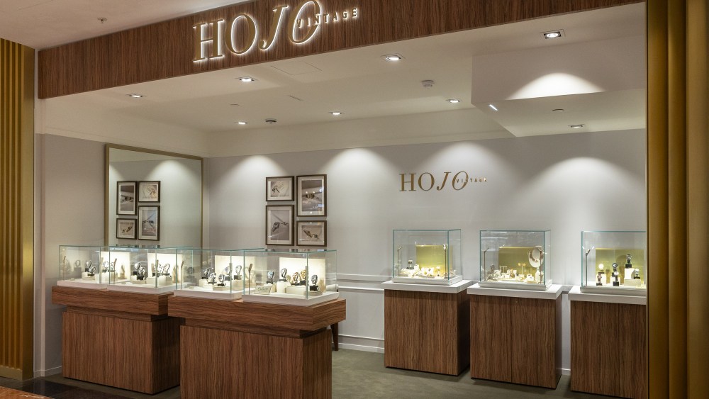 The Hojo Vintage space is located on the ground floor, near the Rolex boutique in Galeries Lafayette Haussmann.