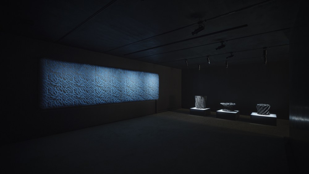 A color-changing textile by Hosoo on display in Kyoto, Japan.