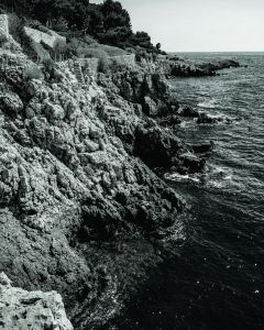 "An American expat living on the French Riviera and enjoying a lifestyle of sun and sea and dressing for dinner.” — Todd Snyder