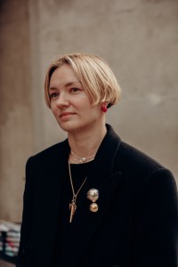 Street style at London RTW Fashion Week