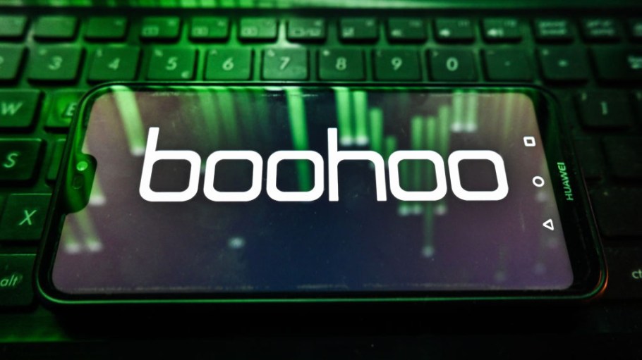 Boohoo's US fulfillment reverts back to the UK, 6,945 UK stores closed in the first half, while Asos' eyes repeat return offenders.