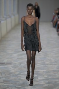 Alberta Ferretti Spring 2025 Ready-To-Wear Collection