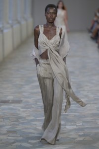 Alberta Ferretti Spring 2025 Ready-To-Wear Collection