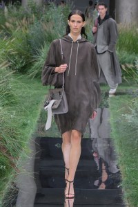 Boss Spring 2025 Ready-To-Wear Collection at Milan Fashion WeekModel on the runway at Boss RTW Spring 2025 as part of Milan Ready to Wear Fashion Week on September 18, 2024 in Milan, Italy.